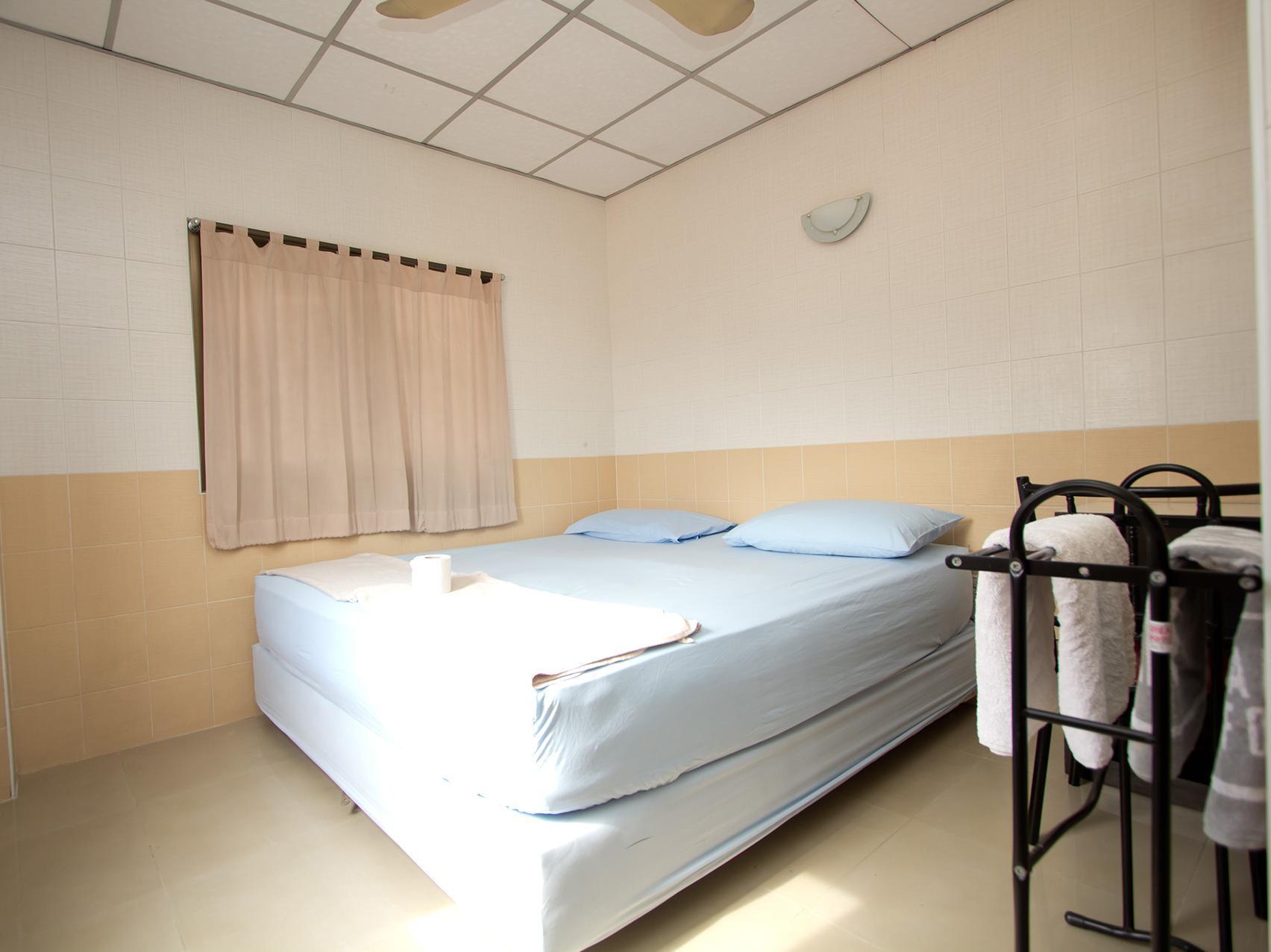 Wisma tamu At